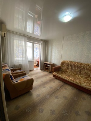 Продам однокомнатную (1-комн.) квартиру, Азовская ул, 14, Армавир г