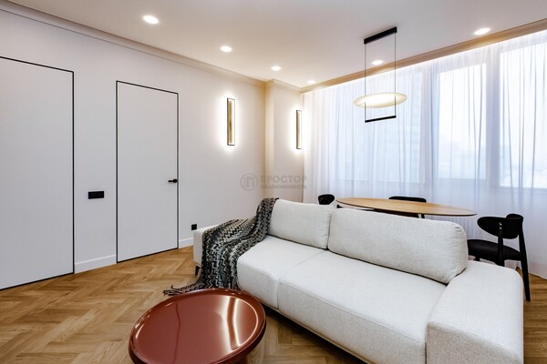 Продам трехкомнатную (3-комн.) квартиру, Шмитовский проезд, 39к6, Москва г