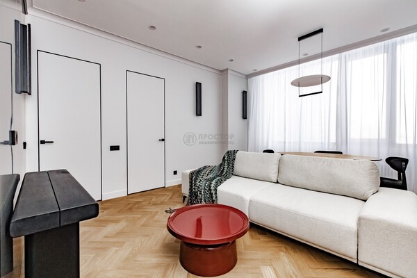 Продам трехкомнатную (3-комн.) квартиру, Шмитовский проезд, 39к6, Москва г