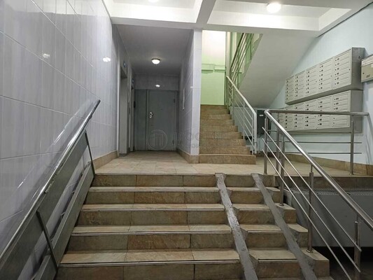 Продам трехкомнатную (3-комн.) квартиру, 800-летия Москвы ул, 32, Москва г