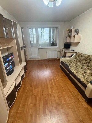 Продам трехкомнатную (3-комн.) квартиру, 800-летия Москвы ул, 32, Москва г