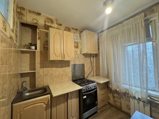 Продам двухкомнатную (2-комн.) квартиру, Большая Юшуньская ул, 6, Москва г