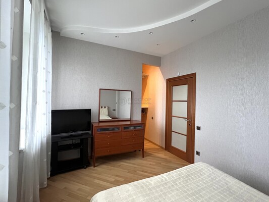 Продам многокомнатную квартиру, Ленинградское ш, 13к1, Москва г