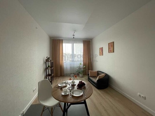 Продам однокомнатную (1-комн.) квартиру, Красного Маяка ул, 26А, Москва г