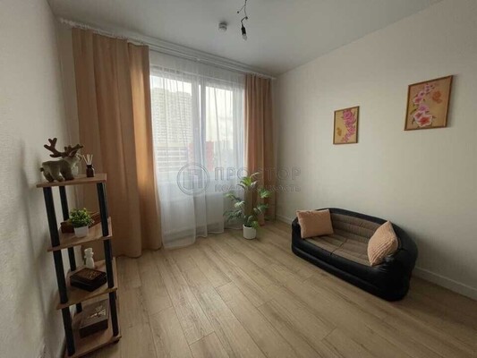 Продам однокомнатную (1-комн.) квартиру, Красного Маяка ул, 26А, Москва г