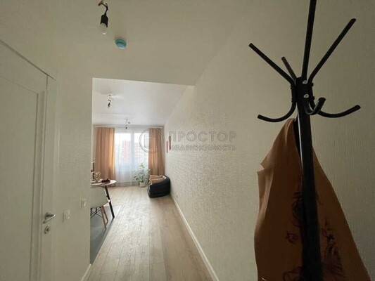 Продам однокомнатную (1-комн.) квартиру, Красного Маяка ул, 26А, Москва г