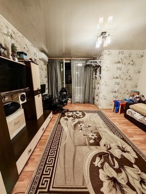 Продам однокомнатную (1-комн.) квартиру, Ленина ул, 25, Октябрьский рп