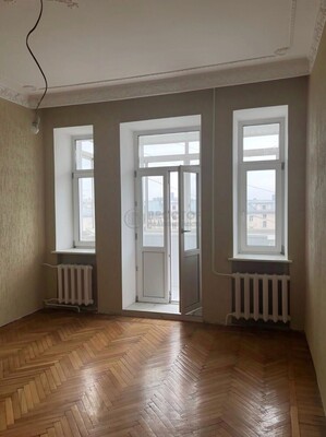 Продам трехкомнатную (3-комн.) квартиру, Алабяна ул, 10к2, Москва г