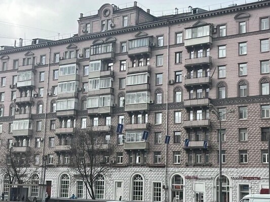 Продам трехкомнатную (3-комн.) квартиру, Алабяна ул, 10к2, Москва г