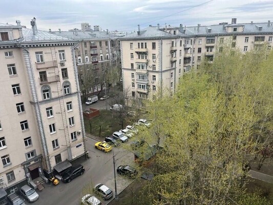Продам трехкомнатную (3-комн.) квартиру, Алабяна ул, 10к2, Москва г