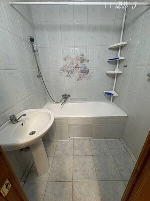 Продам трехкомнатную (3-комн.) квартиру, Пронская ул, 11к2, Москва г