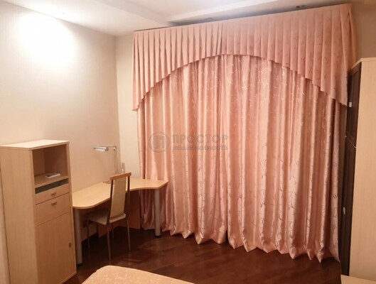 Продам трехкомнатную (3-комн.) квартиру, Винокурова ул, 5/6к1, Москва г