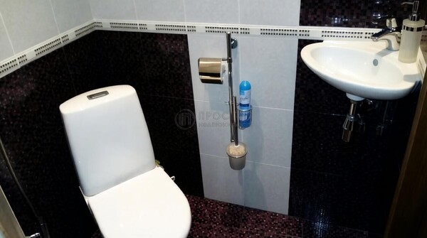 Продам трехкомнатную (3-комн.) квартиру, Винокурова ул, 5/6к1, Москва г