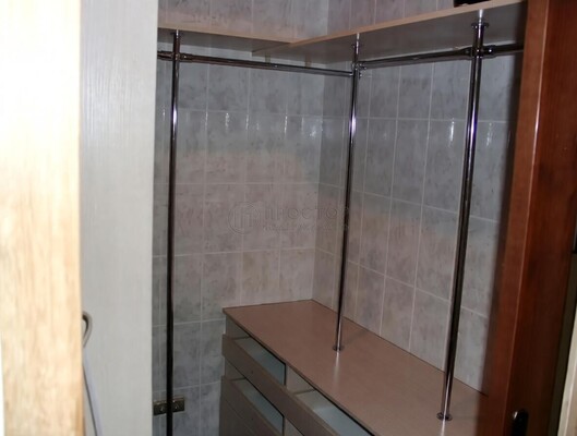 Продам трехкомнатную (3-комн.) квартиру, Винокурова ул, 5/6к1, Москва г