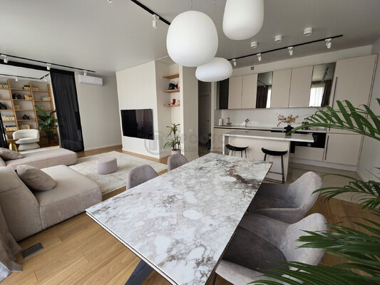 Продам многокомнатную квартиру, Янковского ул, 1к1, Москва г