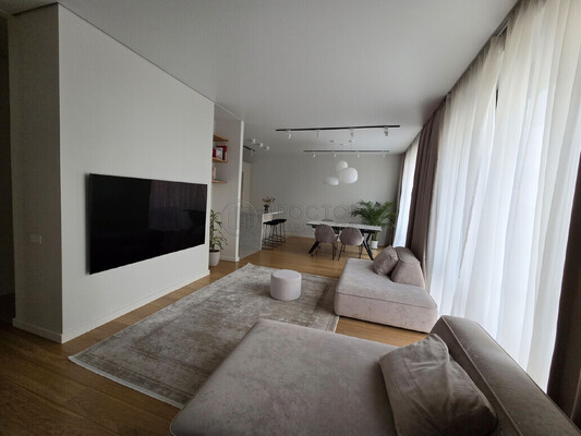 Продам многокомнатную квартиру, Янковского ул, 1к1, Москва г