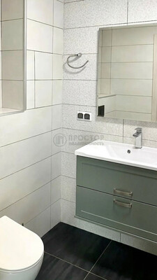 Продам двухкомнатную (2-комн.) квартиру, Люблинская ул, 80к3, Москва г