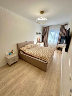 Продам двухкомнатную (2-комн.) квартиру, Берзарина ул, 32, Москва г