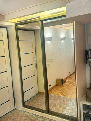 Продам трехкомнатную (3-комн.) квартиру, Домодедовская ул, 4, Москва г