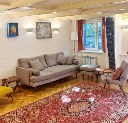 Продам трехкомнатную (3-комн.) квартиру, Домодедовская ул, 4, Москва г