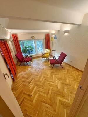 Продам трехкомнатную (3-комн.) квартиру, Домодедовская ул, 4, Москва г