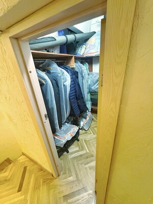 Продам трехкомнатную (3-комн.) квартиру, Домодедовская ул, 4, Москва г