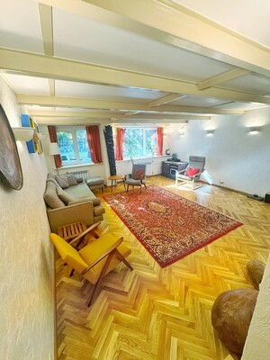 Продам трехкомнатную (3-комн.) квартиру, Домодедовская ул, 4, Москва г