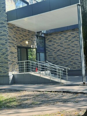 Продам трехкомнатную (3-комн.) квартиру, Домодедовская ул, 4, Москва г