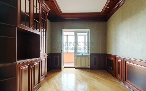 Продам многокомнатную квартиру, Ломоносовский пр-кт, 7к5, Москва г