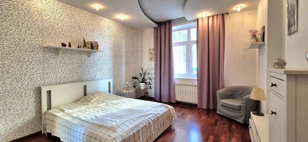 Продам трехкомнатную (3-комн.) квартиру, Авиационная ул, 79, Москва г