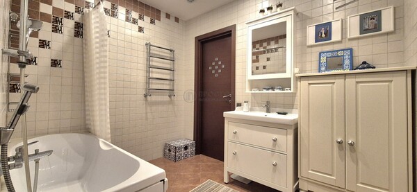 Продам трехкомнатную (3-комн.) квартиру, Авиационная ул, 79, Москва г