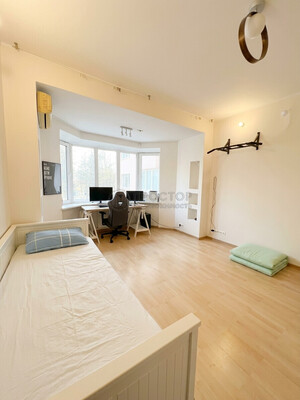 Продам двухкомнатную (2-комн.) квартиру, Кастанаевская ул, 13, Москва г