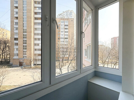 Продам двухкомнатную (2-комн.) квартиру, Кастанаевская ул, 13, Москва г