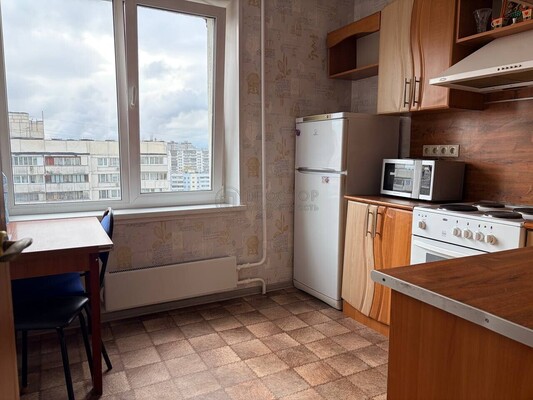 Продам однокомнатную (1-комн.) квартиру, Бирюлёвская ул, 58к1, Москва г