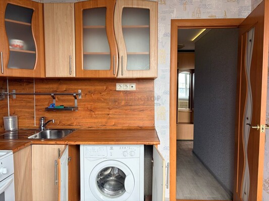 Продам однокомнатную (1-комн.) квартиру, Бирюлёвская ул, 58к1, Москва г