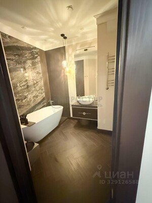 Продам трехкомнатную (3-комн.) квартиру, Кочновский проезд, 4к1, Москва г