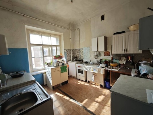 Продам комнату в 6-комн. квартире, 5-я В.О. линия, 52А, Санкт-Петербург г