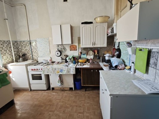 Продам комнату в 6-комн. квартире, 5-я В.О. линия, 52А, Санкт-Петербург г