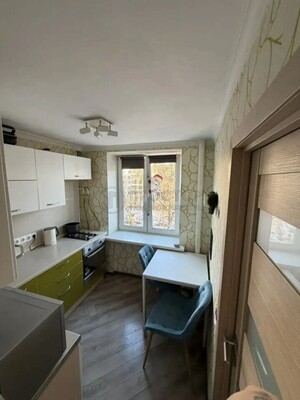 Продам двухкомнатную (2-комн.) квартиру, Седова ул, 17к1, Москва г