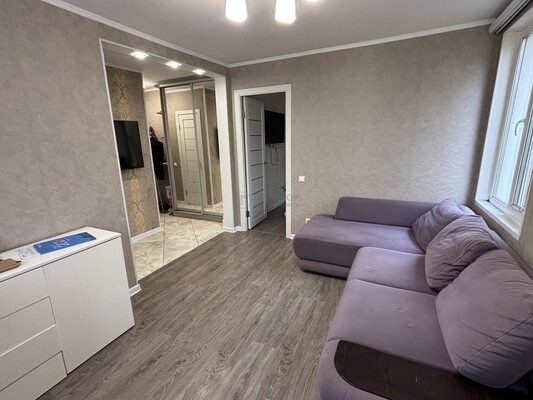 Продам двухкомнатную (2-комн.) квартиру, Балаклавский пр-кт, 24к2, Москва г