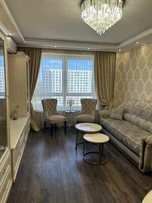Продам трехкомнатную (3-комн.) квартиру, Саларьевская ул, 14к2, Московский п