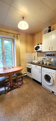 Продам однокомнатную (1-комн.) квартиру, Ореховый б-р, 7к2, Москва г