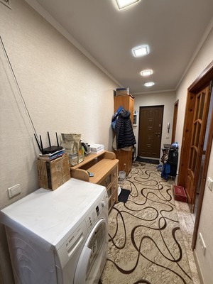 Продам трехкомнатную (3-комн.) квартиру, Победы пр-кт, 82, Симферополь г