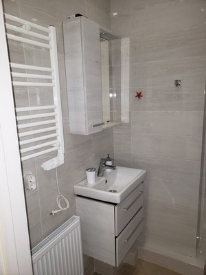 Продам двухкомнатную (2-комн.) квартиру, Старозенитная ул, 5, Симферополь г