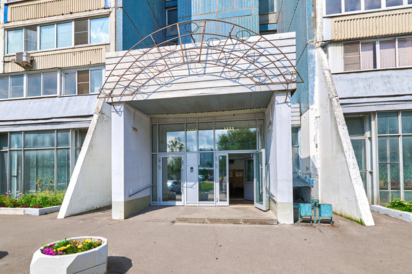 Продам двухкомнатную (2-комн.) квартиру, Ясногорская ул, 17к1, Москва г