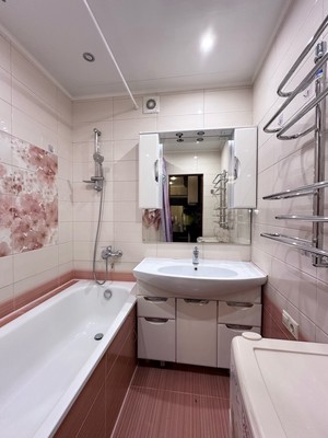 Продам двухкомнатную (2-комн.) квартиру, Вокзальная ул, 77, Рязань г