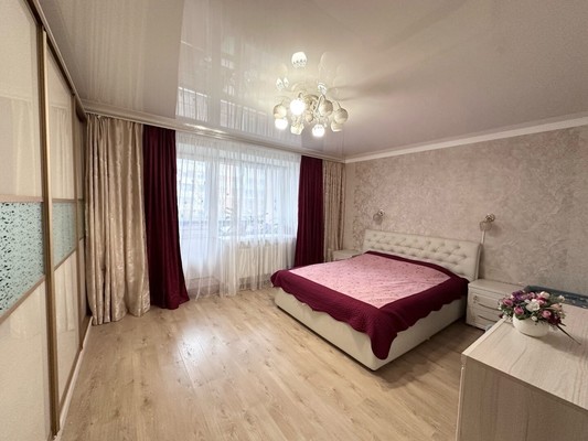 Продам двухкомнатную (2-комн.) квартиру, Вокзальная ул, 77, Рязань г