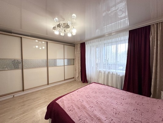 Продам двухкомнатную (2-комн.) квартиру, Вокзальная ул, 77, Рязань г