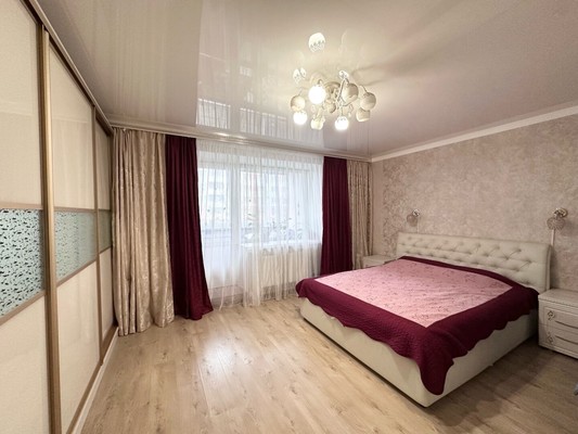 Продам двухкомнатную (2-комн.) квартиру, Вокзальная ул, 77, Рязань г