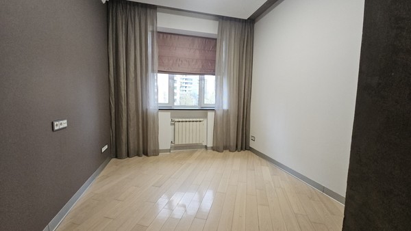 Сдам трехкомнатную (3-комн.) квартиру, Ленинградское ш, 130к3, Москва г